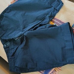 Ann Taylor black Bermuda shorts